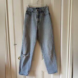 Vintage GAP 1990’s light wash “reverse fit” jeans, size 8 Long / 27”